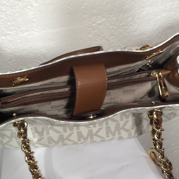 BEAUTIFUL Michael Kors handbag - Picture 6 of 6